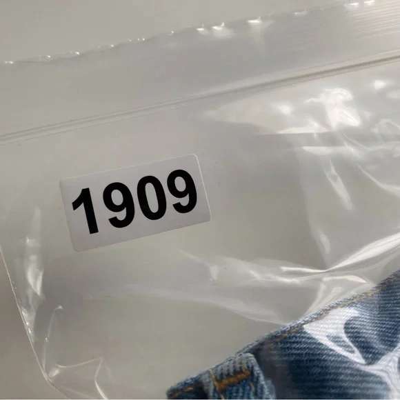 Levis Premium 501 '81 Jeans Woman 32x31 Medium Wash Button Fly Streetwear Retro - Picture 14 of 15